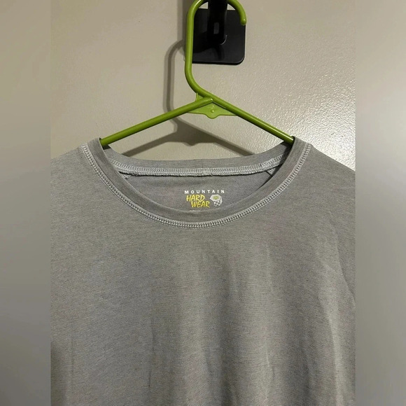 Mountain Hardwear base layer long sleeve size small - Picture 2 of 6